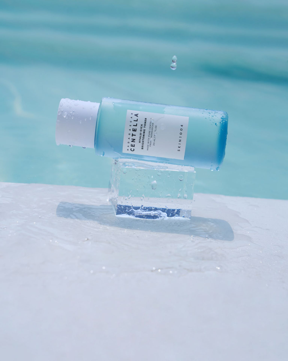 SKIN1004 Madagascar Centella Hyalu-Cica Brightening Toner (210ml)